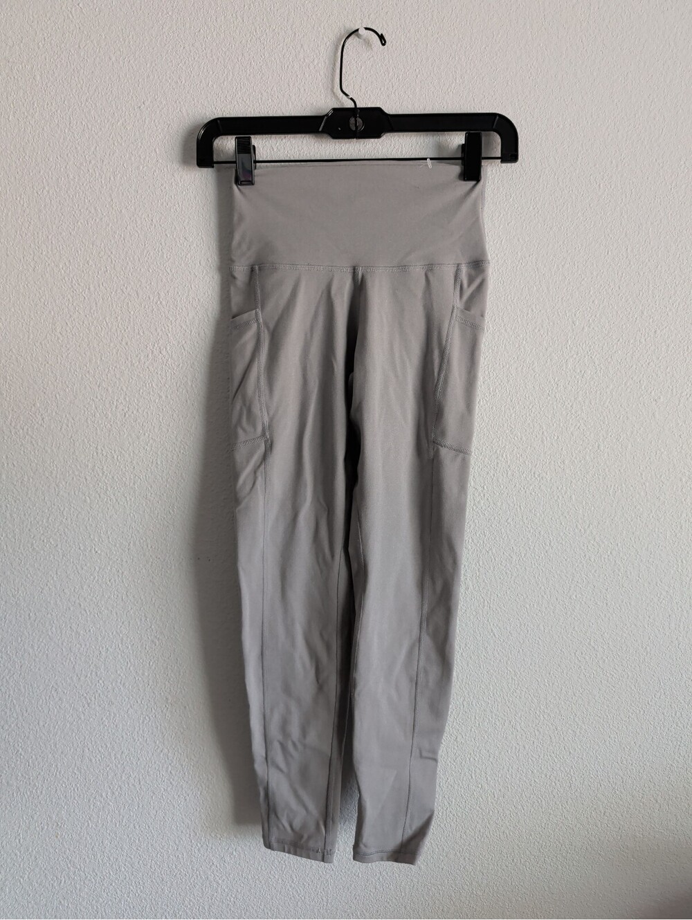Colorfulkoala Gray High Waisted Leggings Small 7/8 Yoga Workout Activewear